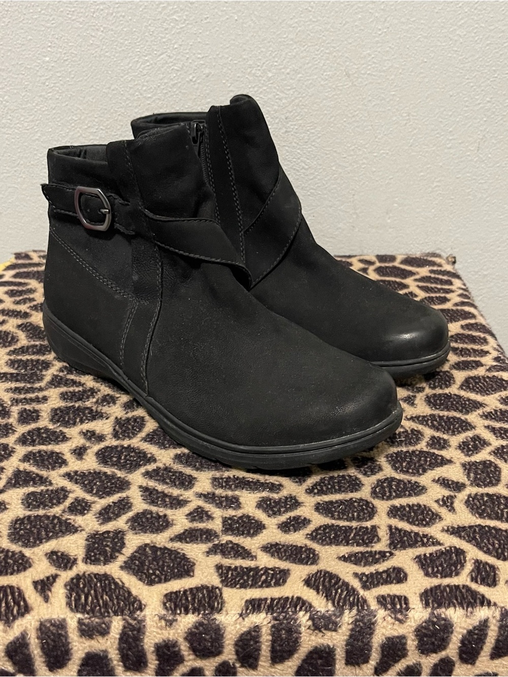 Clarks Collection Suede Ankle Boots Black Comfort Wear Womens 9.5